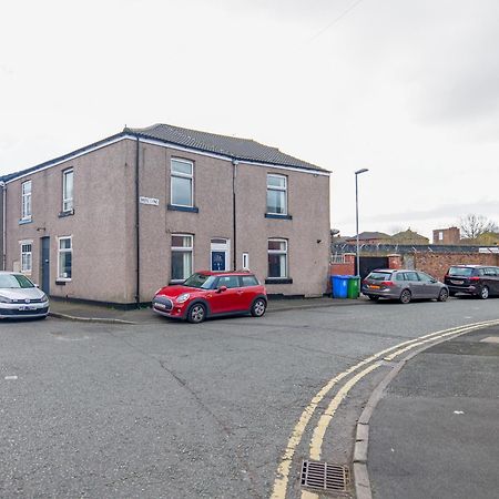Rochdale 3 Bedroom House 2 Bath With Free Parking Sleeps 7 מראה חיצוני תמונה