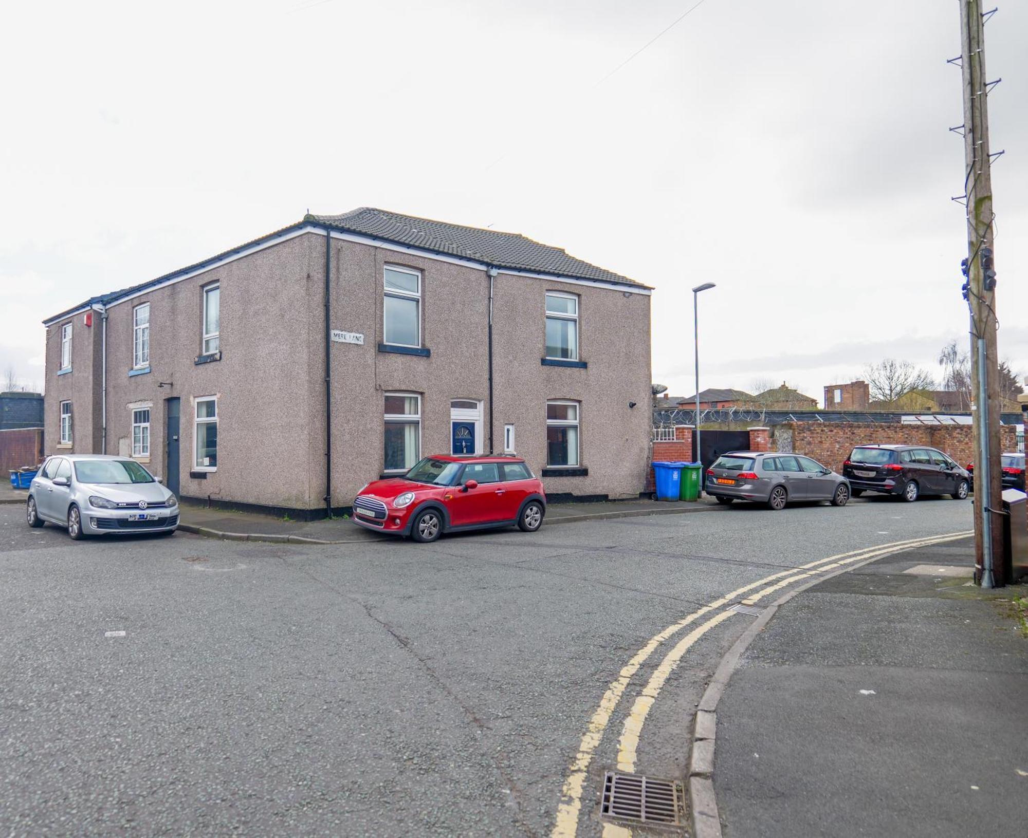 Rochdale 3 Bedroom House 2 Bath With Free Parking Sleeps 7 מראה חיצוני תמונה